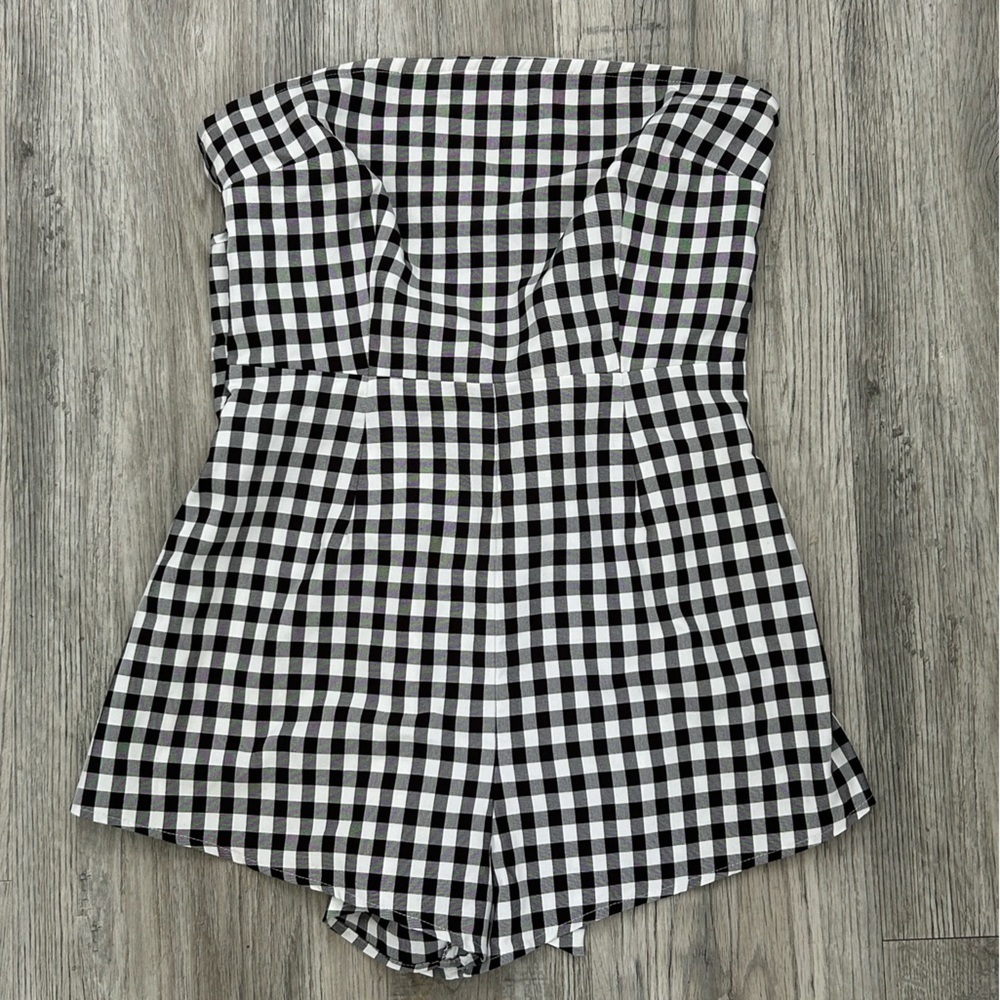 Tobi Black and White Gingham Women's Shorts Sz M